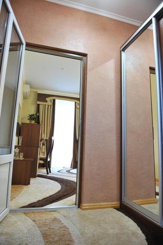 Andinna Hotel Чернивци Екстериор снимка