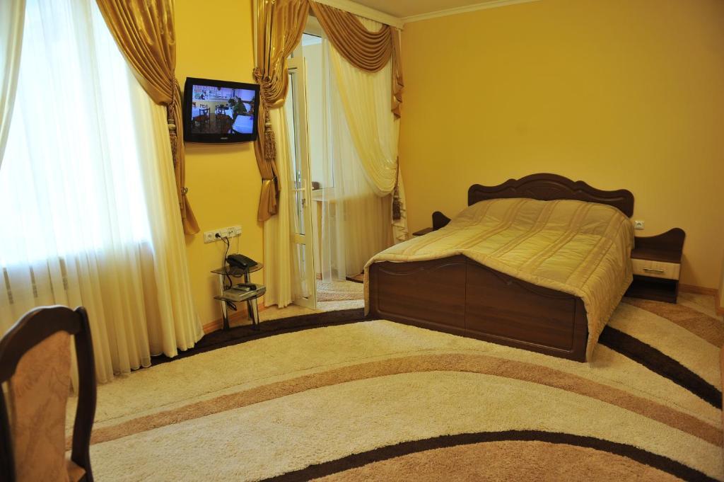 Andinna Hotel Чернивци Екстериор снимка