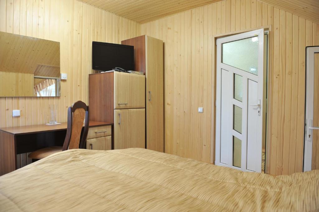 Andinna Hotel Чернивци Екстериор снимка